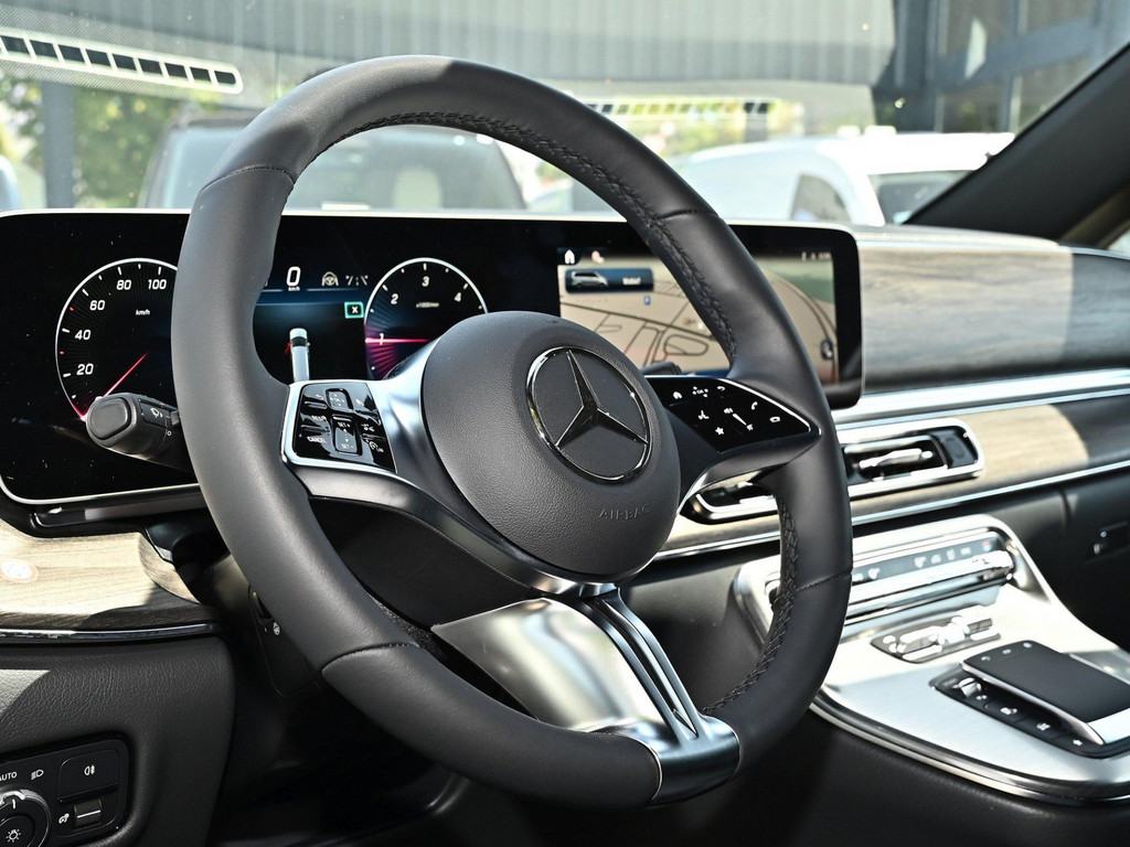 Bild 30 - V 300 d EXCLUSIVE AMG Lang