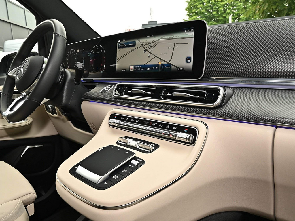 Bild 10 - V 300 d AVANTGARDE AMG Lang