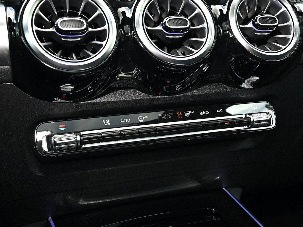 Bild 12 - GLB 200 AMG Line