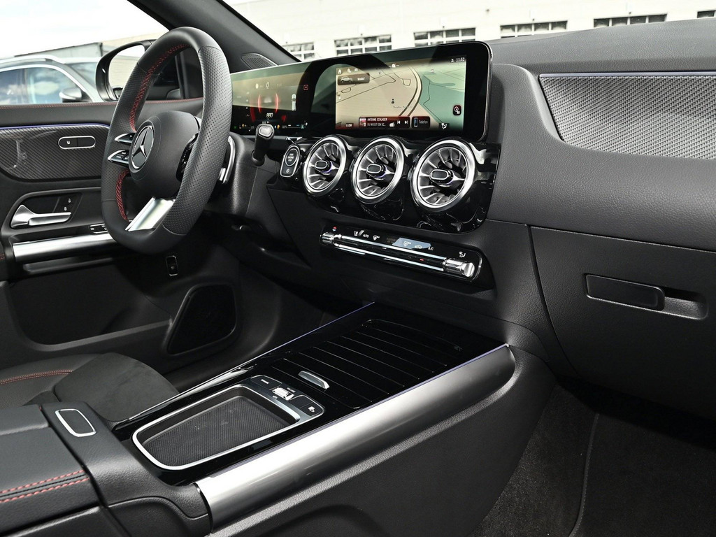 Bild 9 - GLA 200 AMG Line