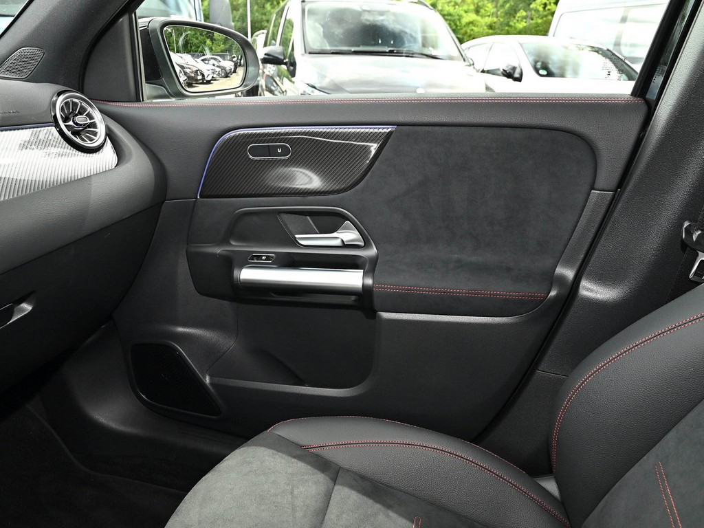 Bild 15 - GLA 200 AMG Line