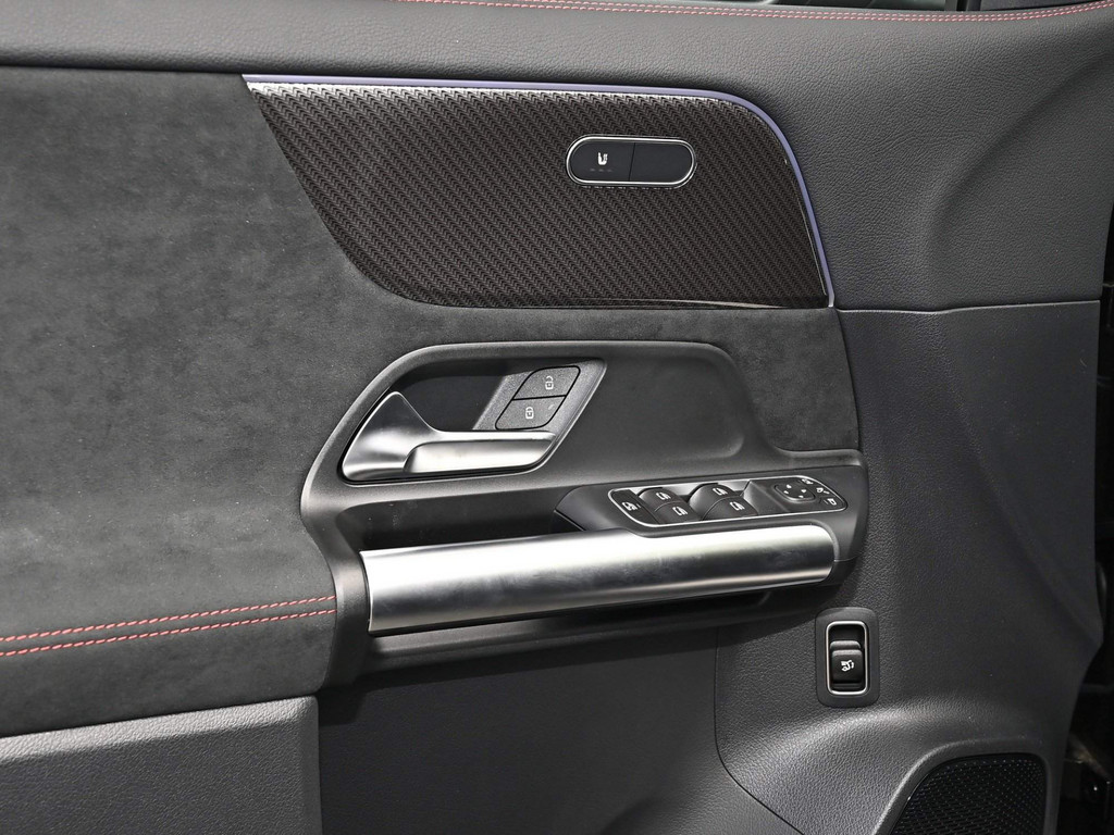 Bild 24 - GLA 200 AMG Line