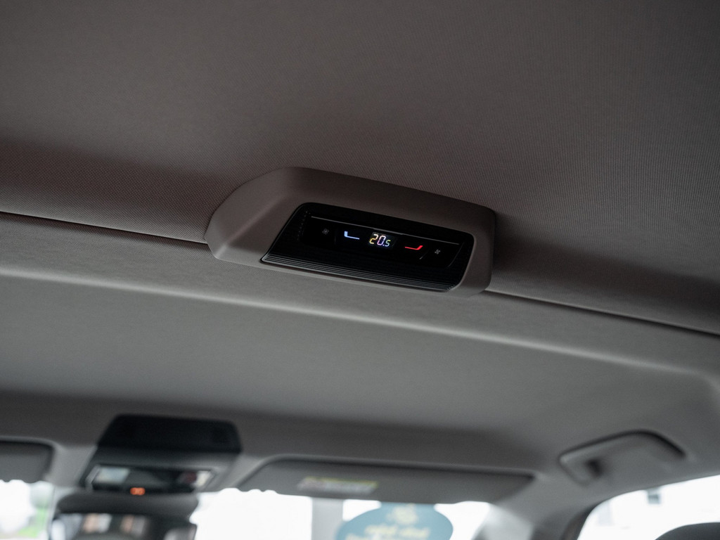 Bild 11 - T7 Multivan 2.0 TSI Style NaviPro IQLight AHK Kam