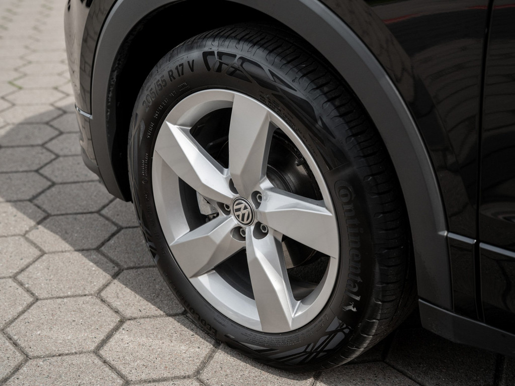 Bild 7 - T-Cross R-Line Kam. Navi Virtual ACC DynLicht