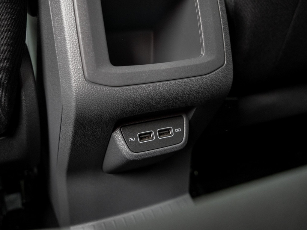 Bild 10 - T-Cross R-Line Kam. Navi Virtual ACC DynLicht