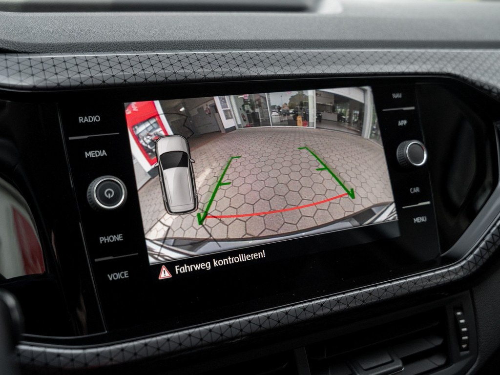 Bild 14 - T-Cross R-Line Kam. Navi Virtual ACC DynLicht