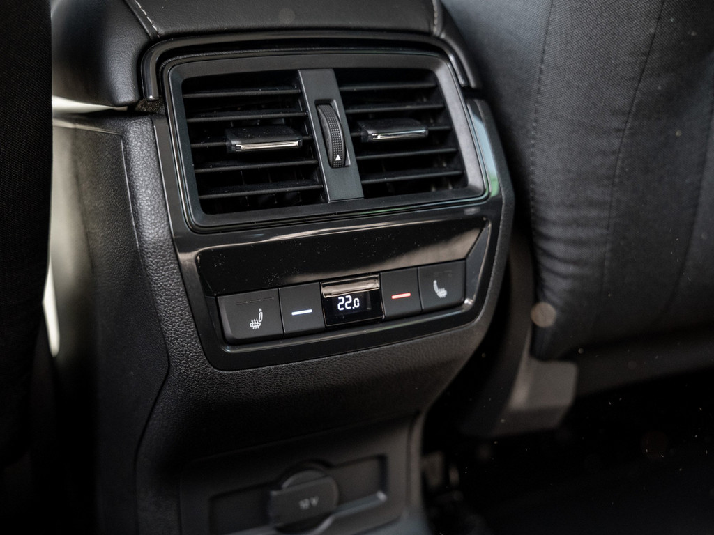 Bild 11 - Karoq Tour 1.5 TSI AHK Navi Virtual ACC