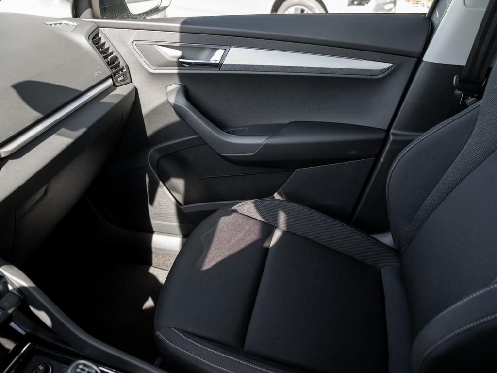 Bild 23 - Karoq Tour 1.5 TSI AHK Navi Virtual ACC