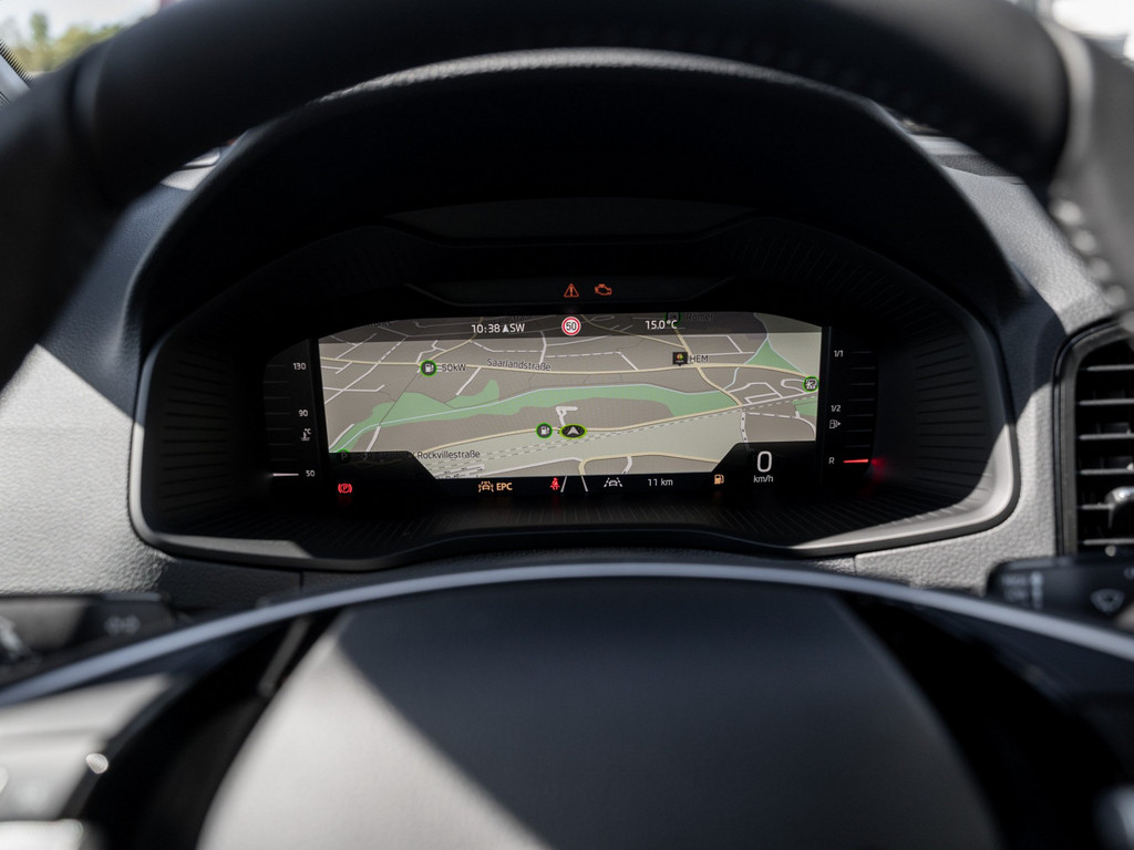 Bild 24 - Karoq Tour 1.5 TSI AHK Navi Virtual ACC