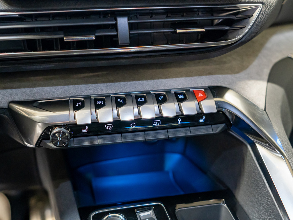 Bild 11 - 3008 GT HYBRID 136 e-DSC6