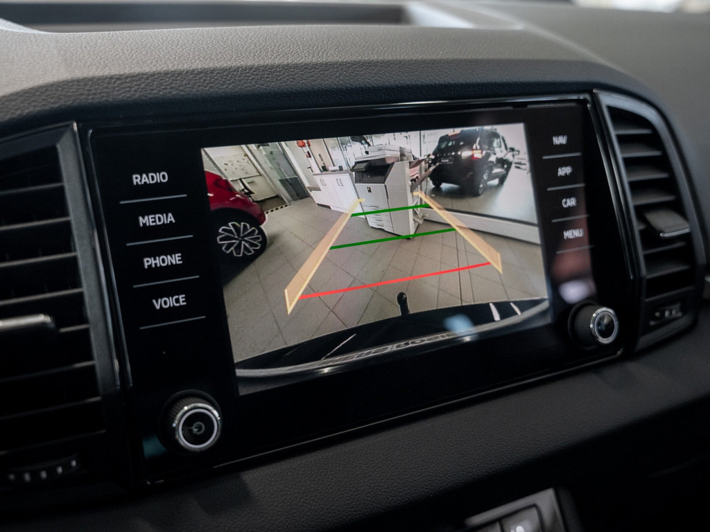 Bild 16 - Karoq Balance 1.5 TSI DSG DCC AHK Navi Sportp.