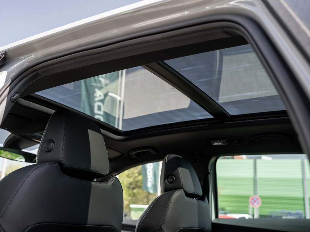 Bild 15 - Karoq Sportline 2.0 TSI DSG 4x4 DCC AHK Kam. Navi