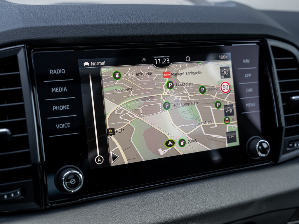 Bild 19 - Karoq Sportline 2.0 TSI DSG 4x4 DCC AHK Kam. Navi