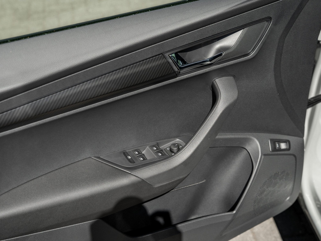 Bild 31 - Karoq Sportline 2.0 TSI DSG 4x4 DCC AHK Kam. Navi