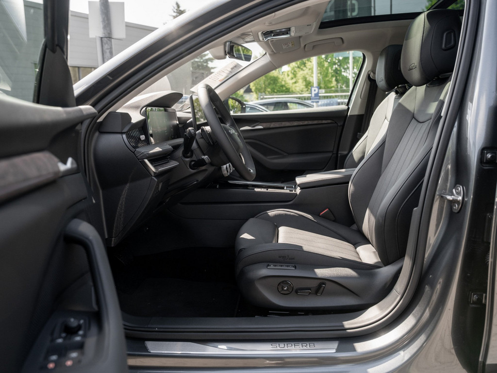 Bild 9 - Superb Combi L&K 2.0 TDI DSG 4x4 DCC AHK Navi