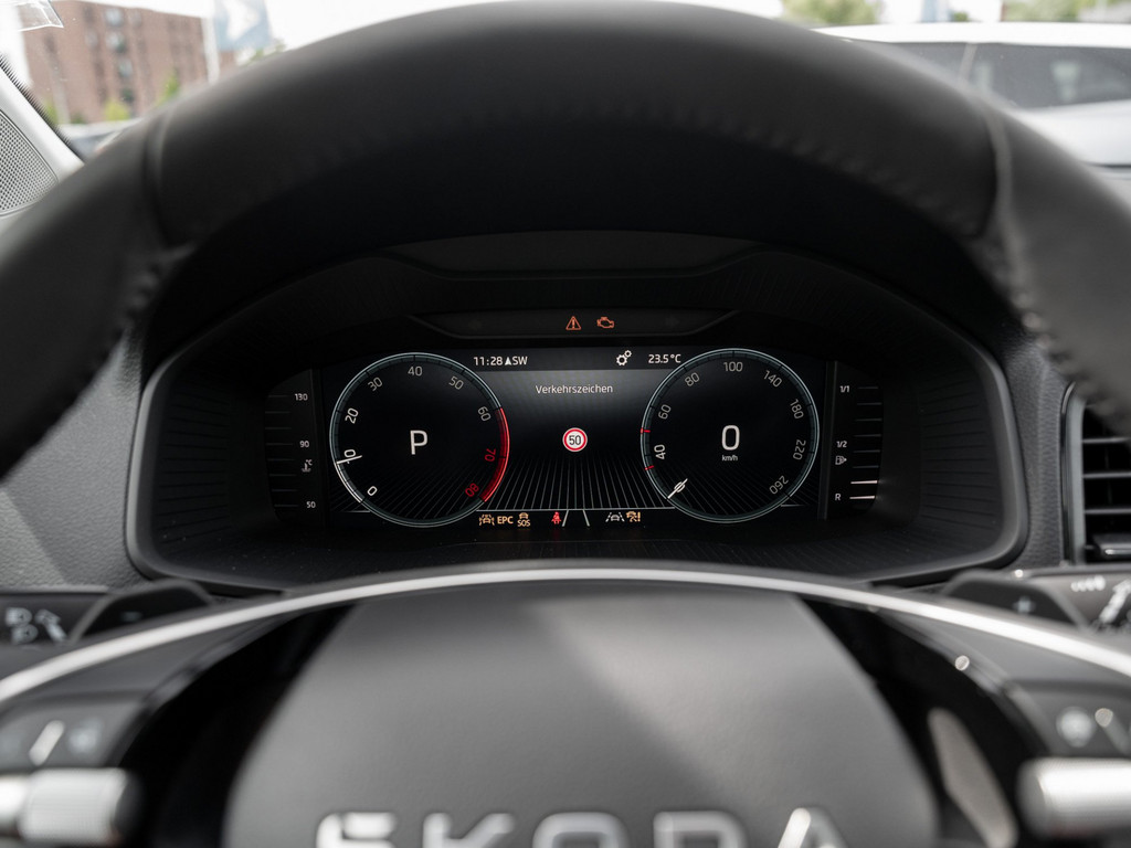 Bild 27 - Karoq Balance 1.5 TSI DSG DCC AHK Kam. Navi Pano