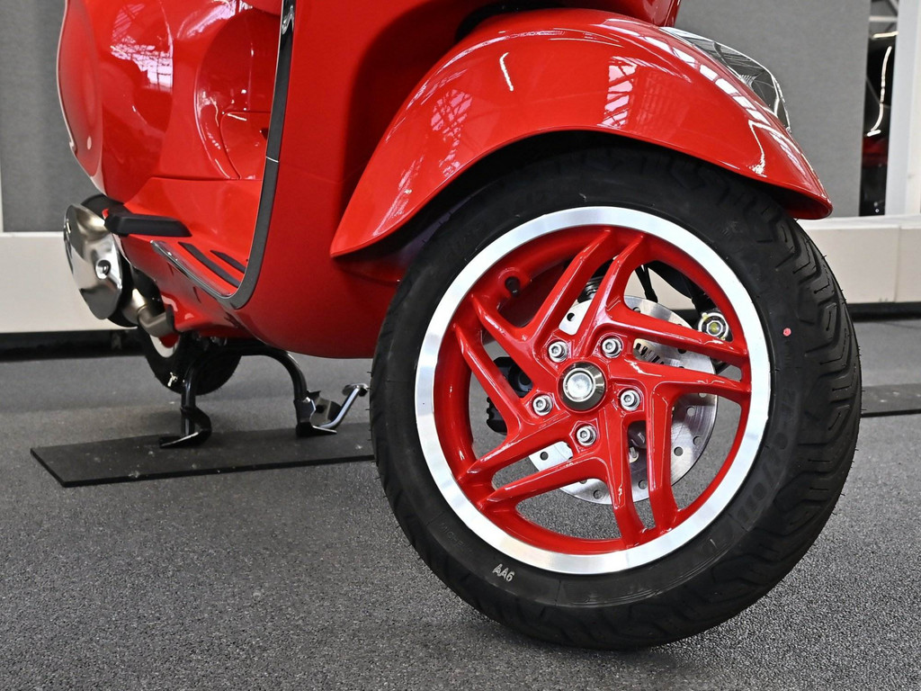 Bild 4 - Primavera RED 125 RST E5 +