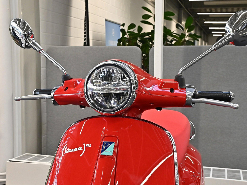 Bild 12 - Primavera RED 125 RST E5 +