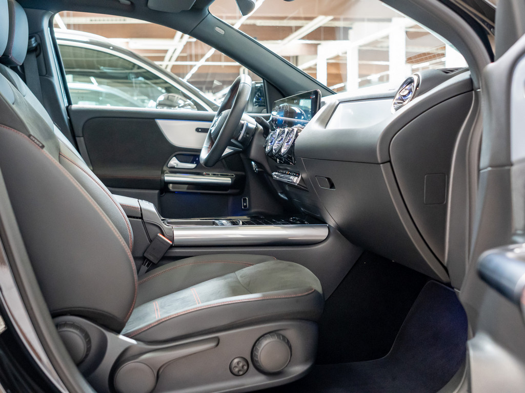 Bild 3 - GLA 220 d 4M AMG Sport Premium