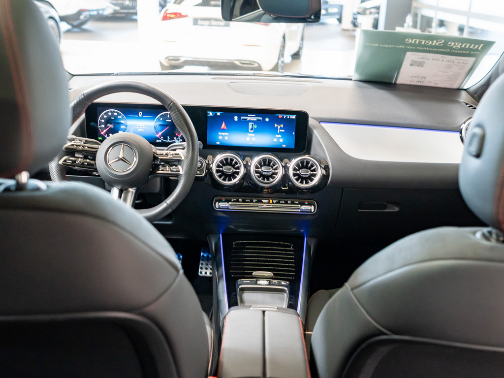 Bild 8 - GLA 220 d 4M AMG Sport Premium