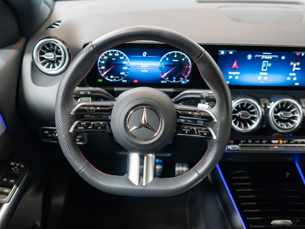 Bild 9 - GLA 220 d 4M AMG Sport Premium