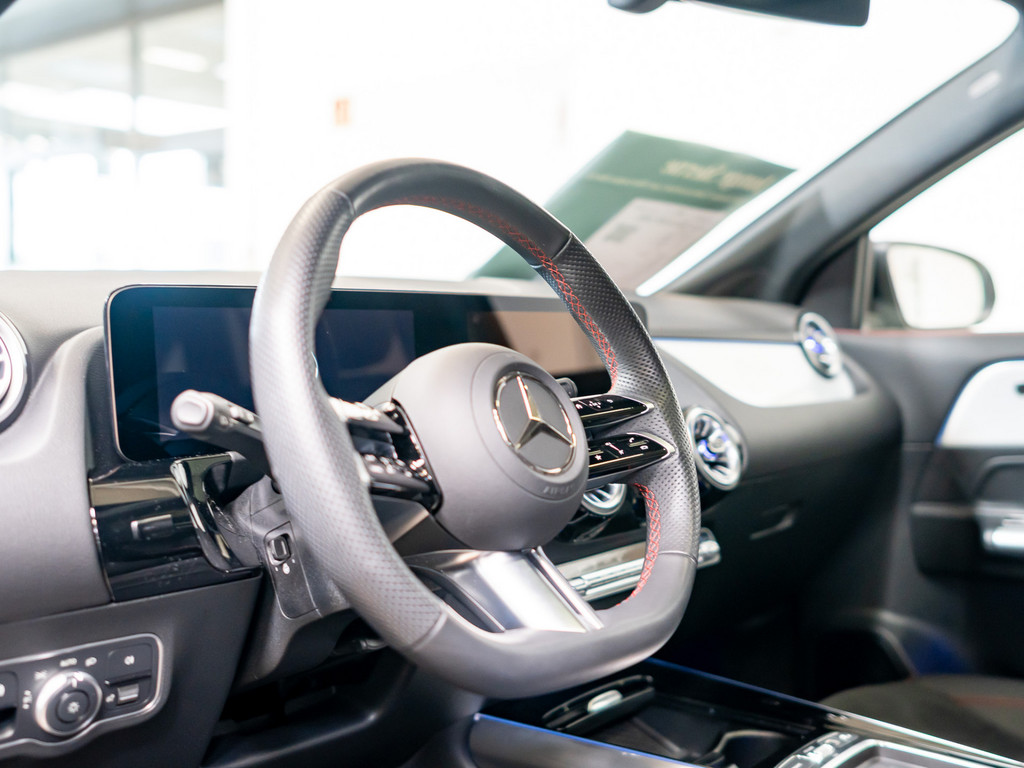 Bild 16 - GLA 220 d 4M AMG Sport Premium