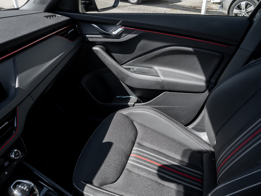 Bild 25 - Kamiq Monte Carlo 1.0 TSI DSG Pano AHK Navi ACC