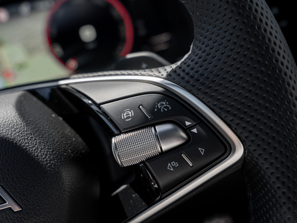 Bild 28 - Kamiq Monte Carlo 1.0 TSI DSG Pano AHK Navi ACC