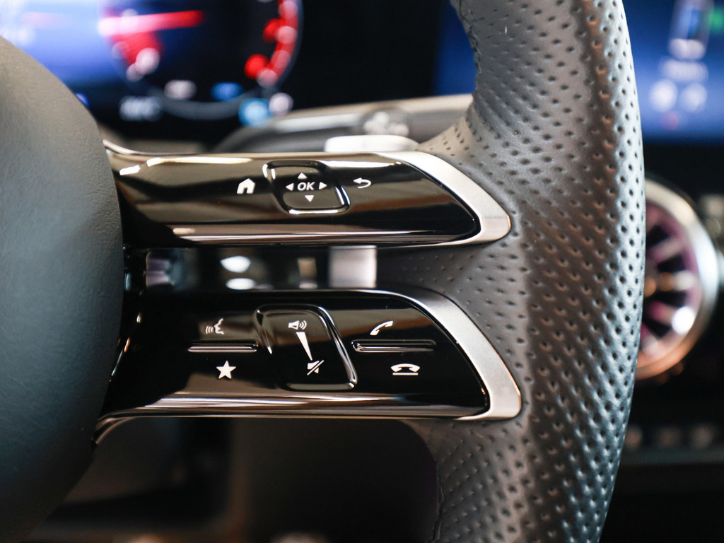 Bild 19 - GLA 220 4M AMG Sport Advanced +