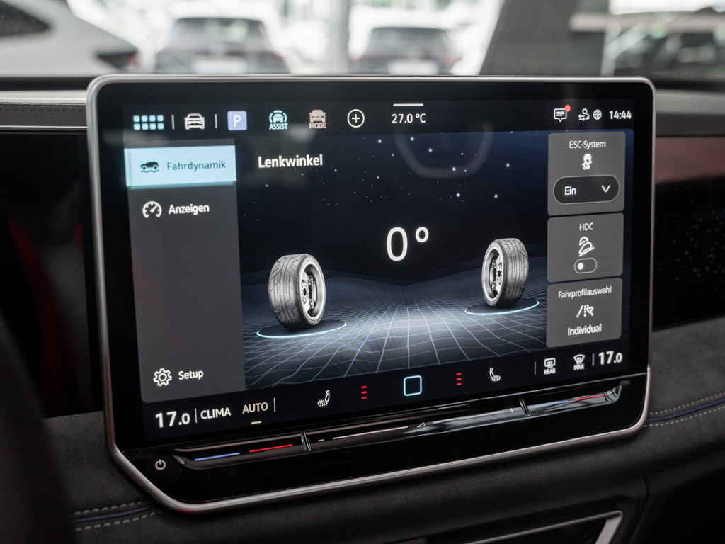 Bild 18 - Tiguan R-Line 2.0 l TDI 4MOTION DSG DCC Pano AHK