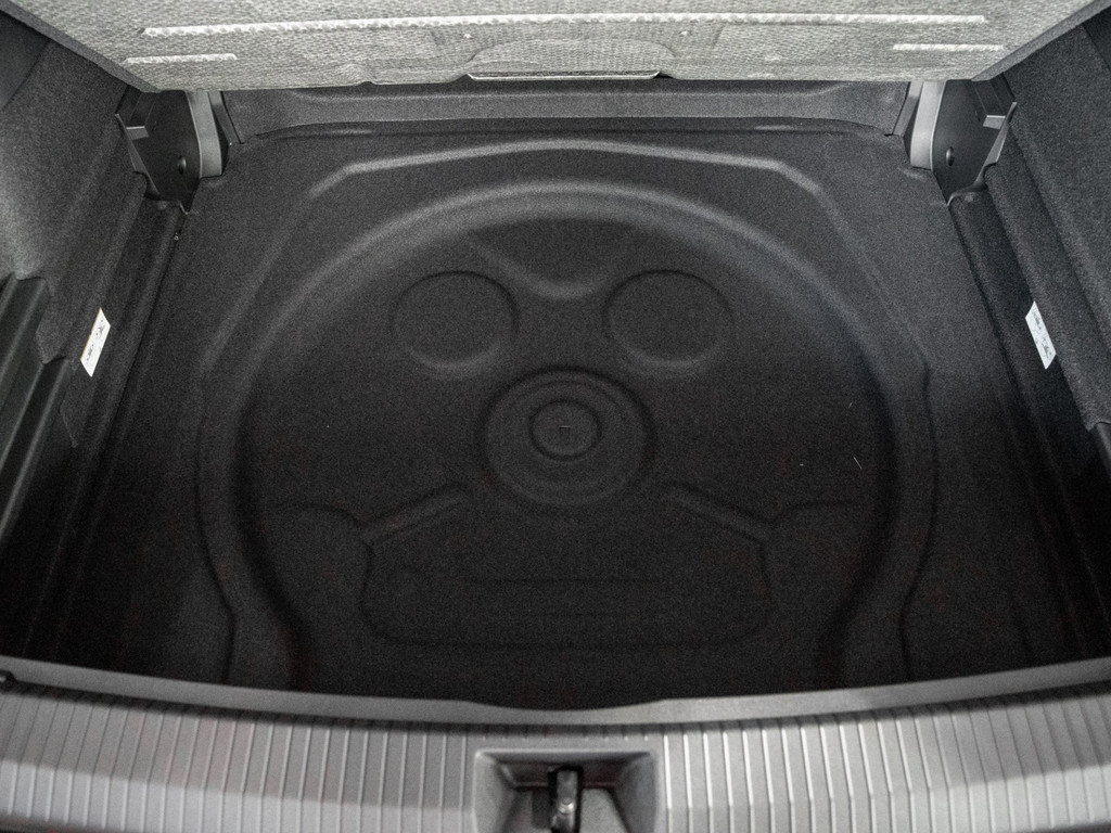 Bild 29 - Tiguan R-Line 2.0 l TDI 4MOTION DSG DCC Pano AHK