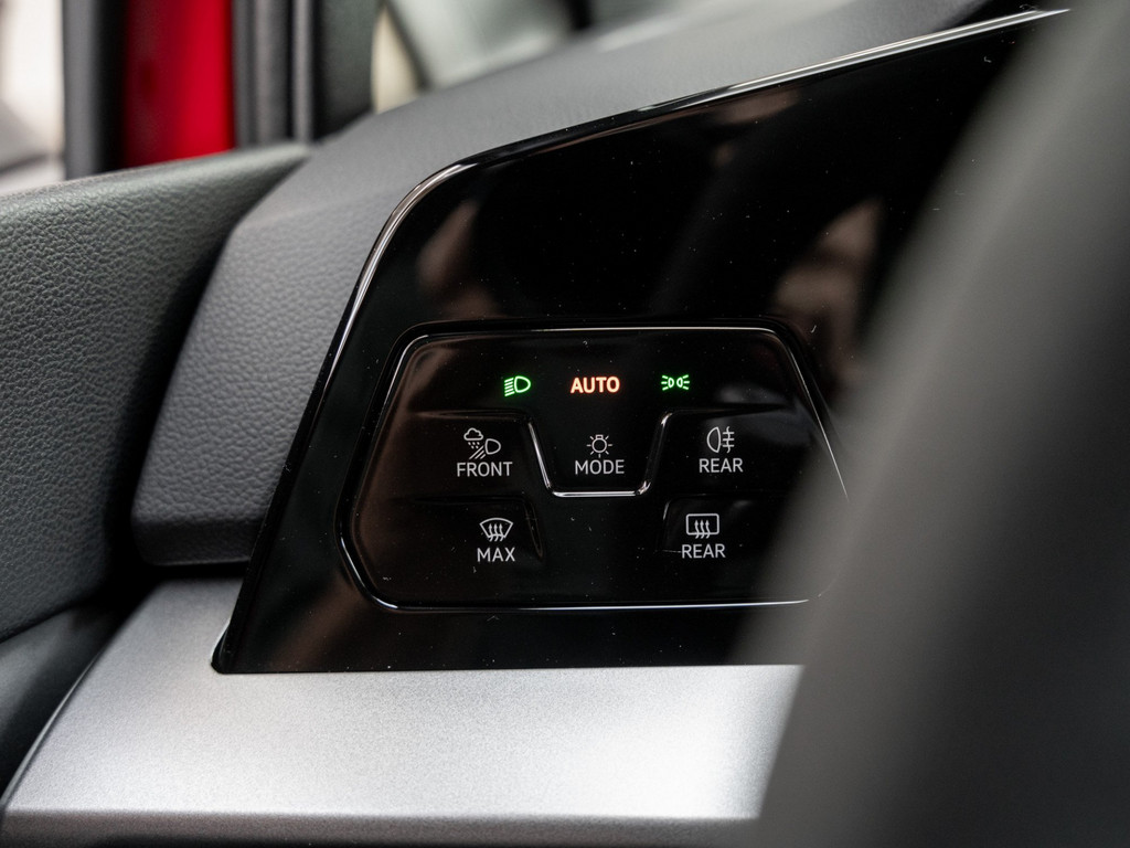 Bild 25 - Golf GTI EDITION 50 2.0 l TSI DSG DCC harman