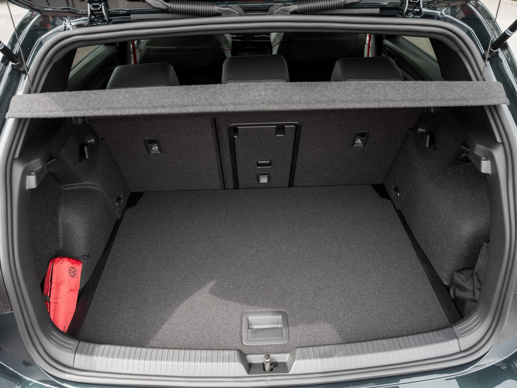 Bild 30 - Golf GTI EDITION 50 2.0 l TSI DSG DCC harman