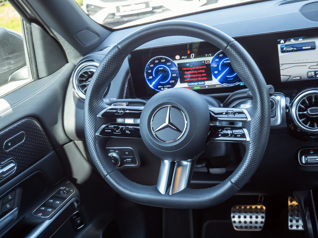 Bild 10 - EQB 250 + AMG Sport Advanced +