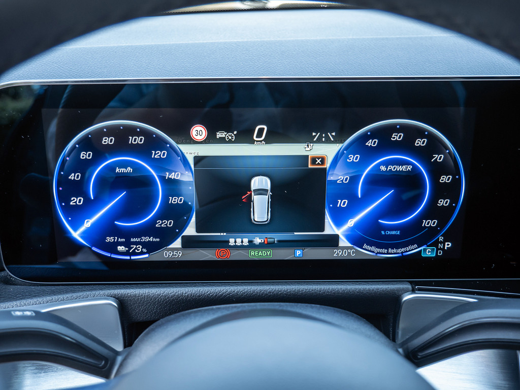 Bild 17 - EQB 250 + AMG Sport Advanced +