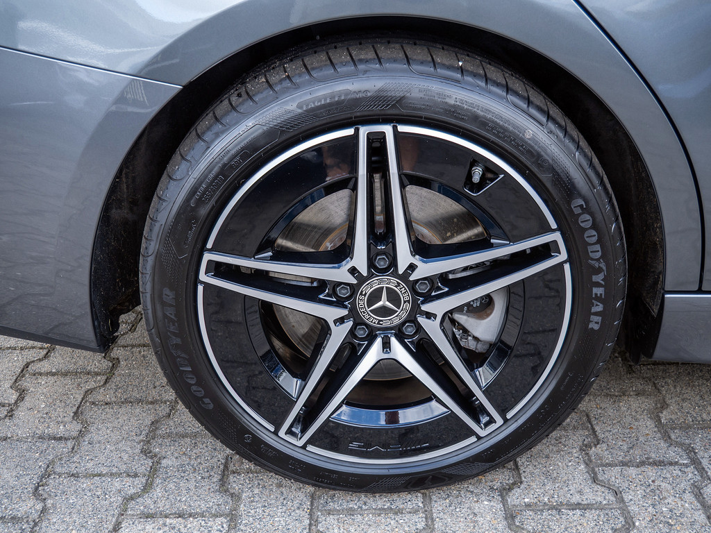 Bild 9 - C 300 e T AMG Sport Advanced + 