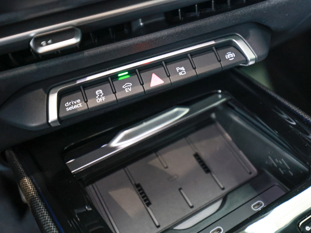 Bild 14 - Q3 Sportback e-hybrid S Line AHK Tech Plus