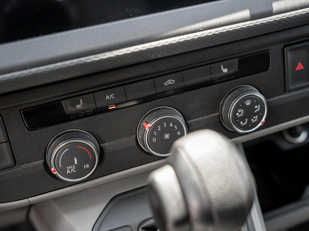 Bild 16 - T6.1 Kasten LR 2.0TDI DSG + LED + NAVI + KLIMA + PDC + SHZ