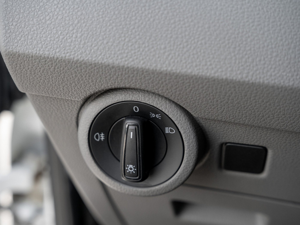 Bild 23 - T6.1 Kasten LR 2.0TDI DSG + LED + NAVI + KLIMA + PDC + SHZ