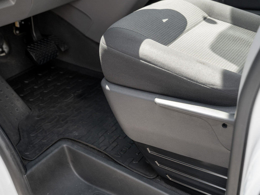 Bild 25 - T6.1 Kasten LR 2.0TDI DSG + LED + NAVI + KLIMA + PDC + SHZ