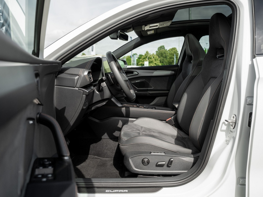 Bild 8 - LEON SP 2.0 TSI DSG 4DRIVE Kam. Pano Sportp. ACC