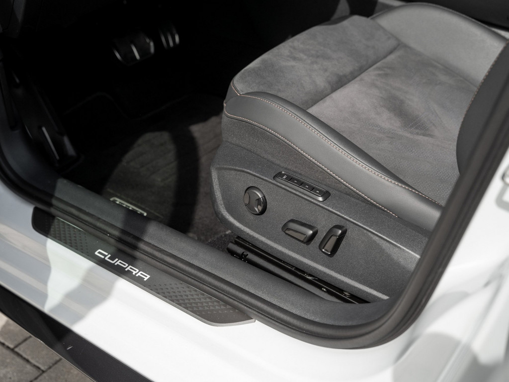 Bild 27 - LEON SP 2.0 TSI DSG 4DRIVE Kam. Pano Sportp. ACC