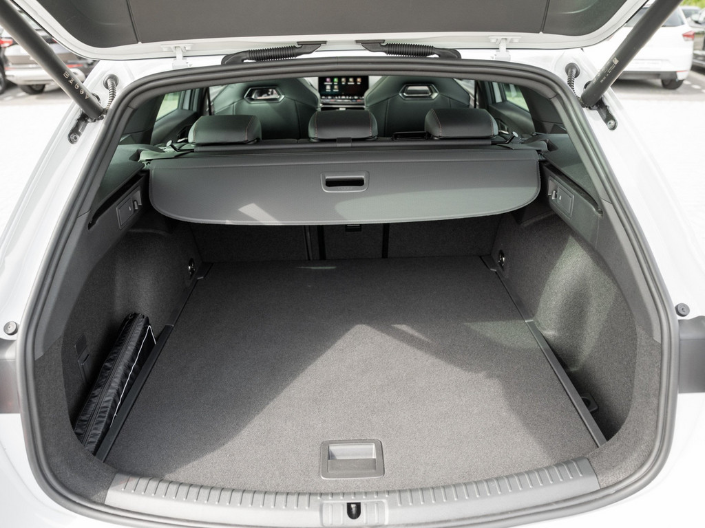 Bild 28 - LEON SP 2.0 TSI DSG 4DRIVE Kam. Pano Sportp. ACC