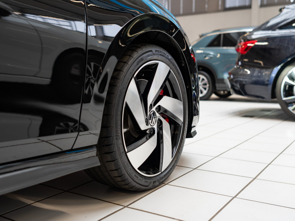 Bild 8 - Golf VIII 2.0 TSI DSG GTI