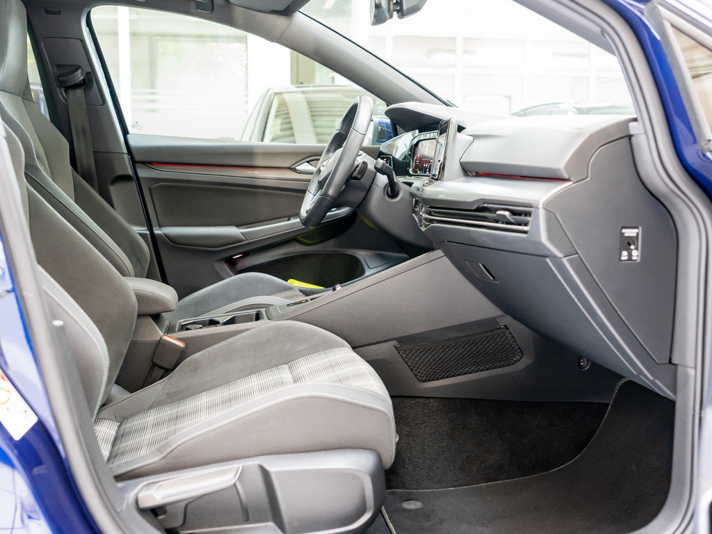 Bild 2 - Golf VIII 2.0 TDI DSG GTD