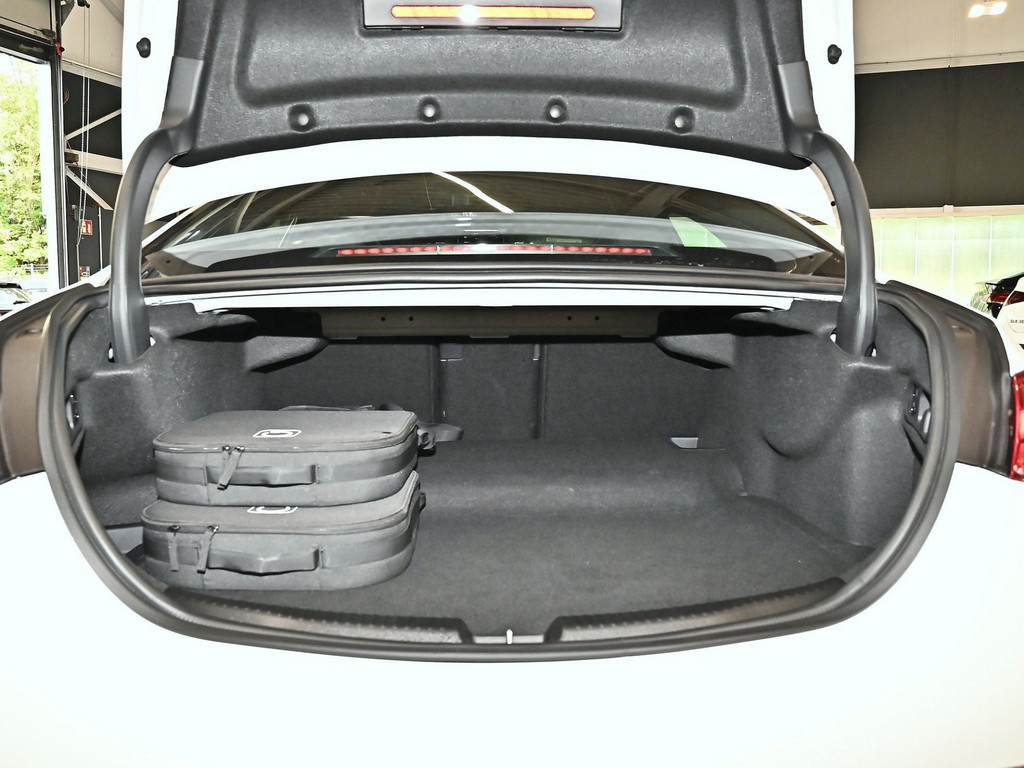 Bild 31 - C 63 AMG S E PERFORMANCE Premium + Sitze