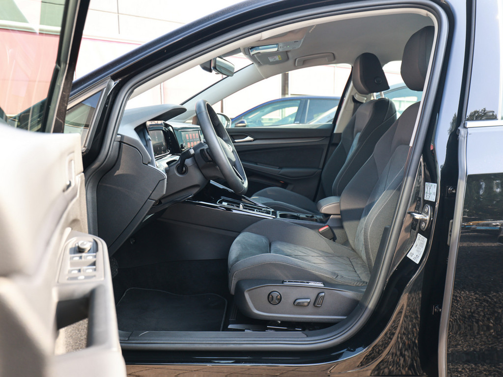 Bild 11 - Golf VIII 1.5 e TSI DSG Style