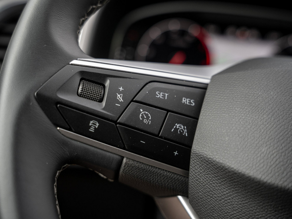 Bild 24 - ATECA XPERIENCE 1.5 TSI DSG Kam. Navi Virtual LM