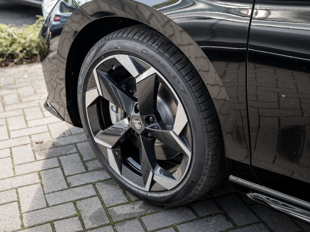 Bild 8 - Superb Combi Sportline 2.0 TSI DSG 4x4 AHK Pano
