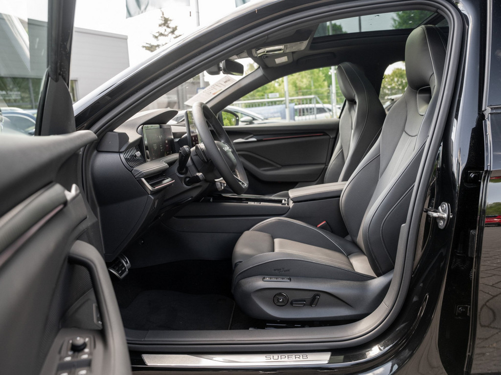 Bild 9 - Superb Combi Sportline 2.0 TSI DSG 4x4 AHK Pano